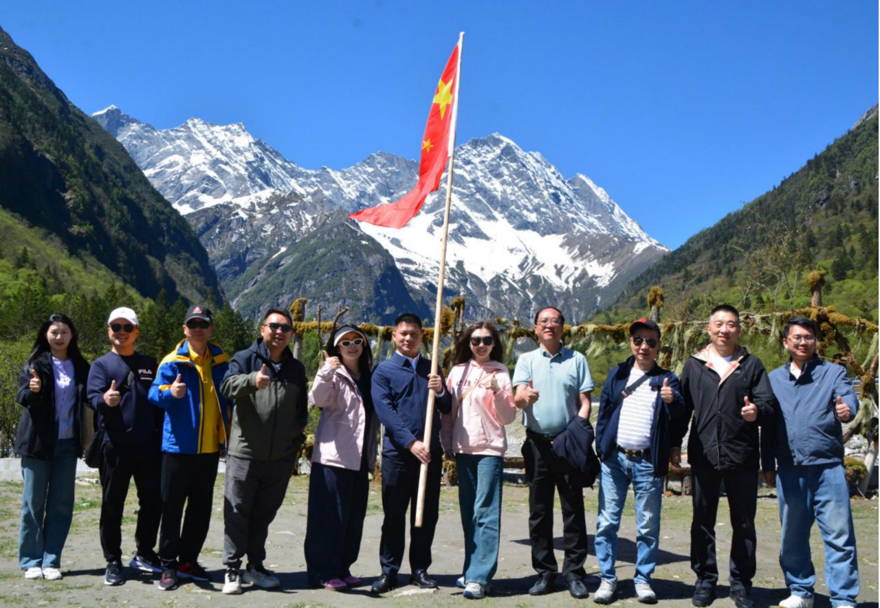 省尊龙凯时集团开展2025年劳模工匠疗休养研学活动